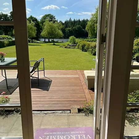 Lakeside House With Private Pier At Ry Molleso 펜션