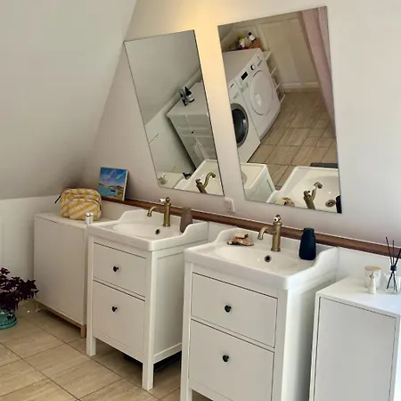 Lakeside House With Private Pier At Ry Molleso 리