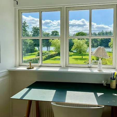 Lakeside House With Private Pier At Ry Molleso *